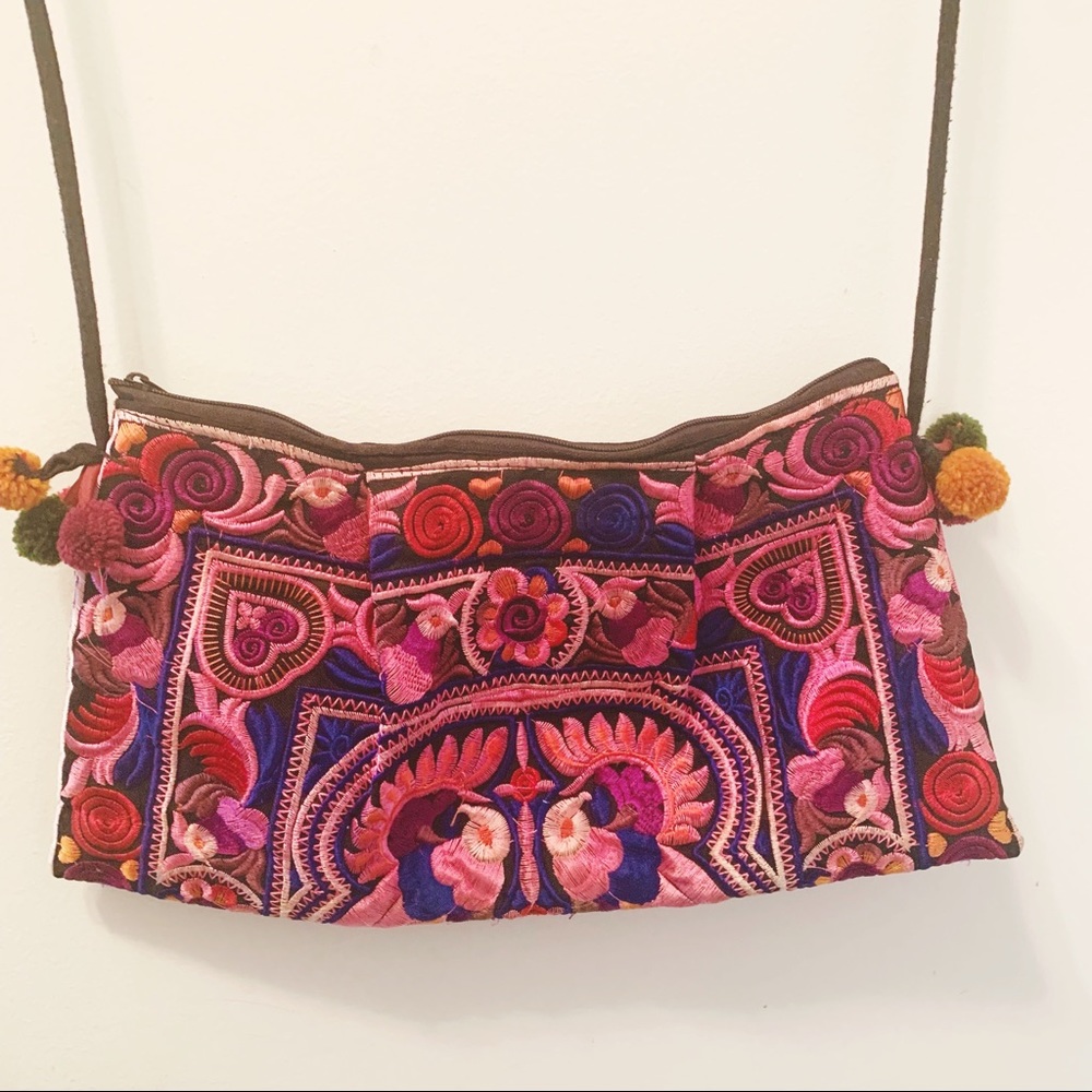 NWOT Boho Embroidered Crossbody Bag - Picture 3 of 8